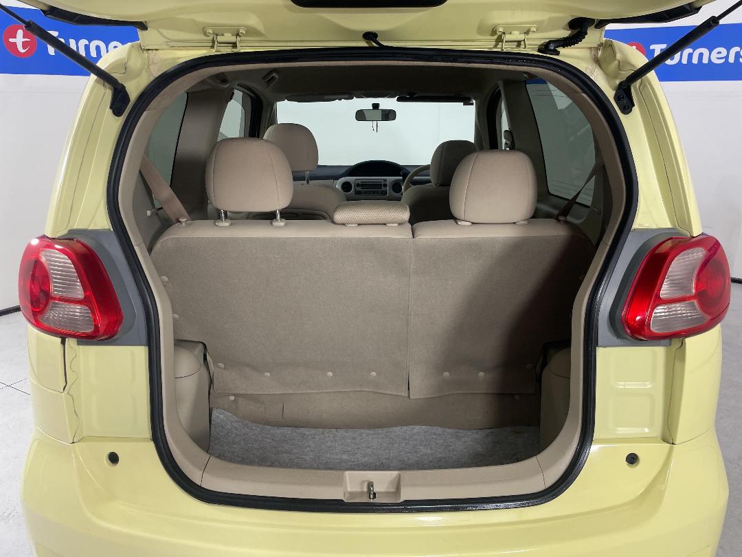 Photo '14' of Toyota Porte