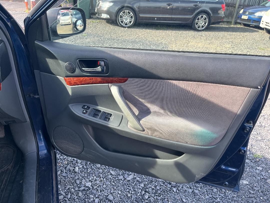 Photo '13' of Toyota Premio