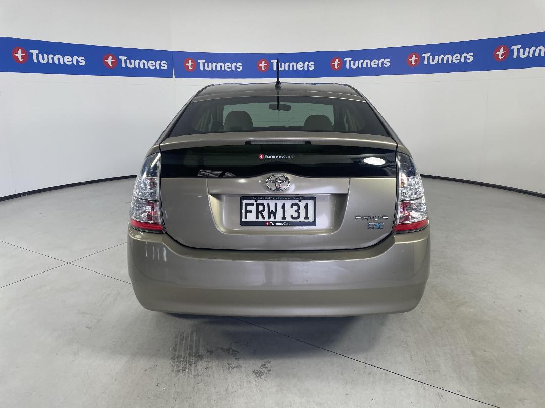 Photo '6' of Toyota Prius