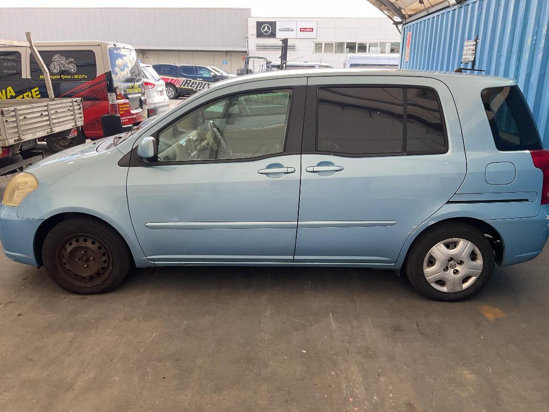 Photo '4' of Toyota Raum