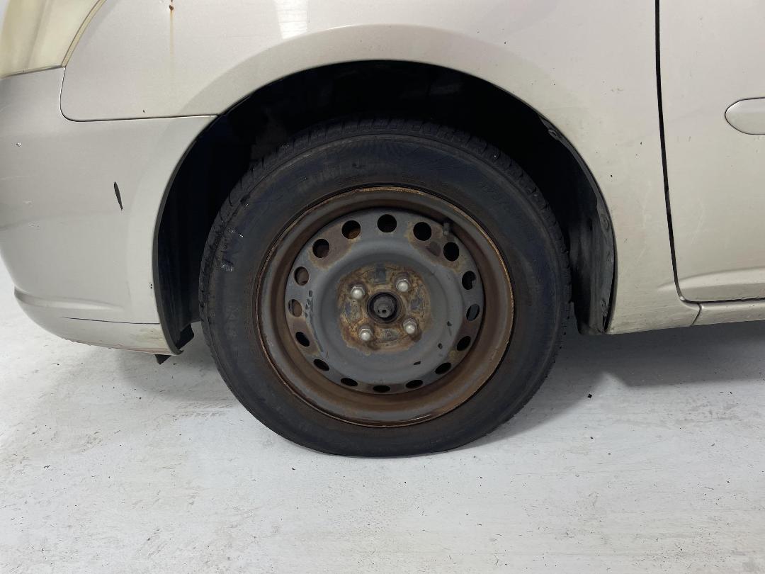 Photo '8' of Toyota Raum Photo '8' of Toyota Raum