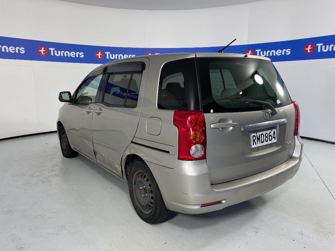 Photo '4' of Toyota Raum Photo '4' of Toyota Raum