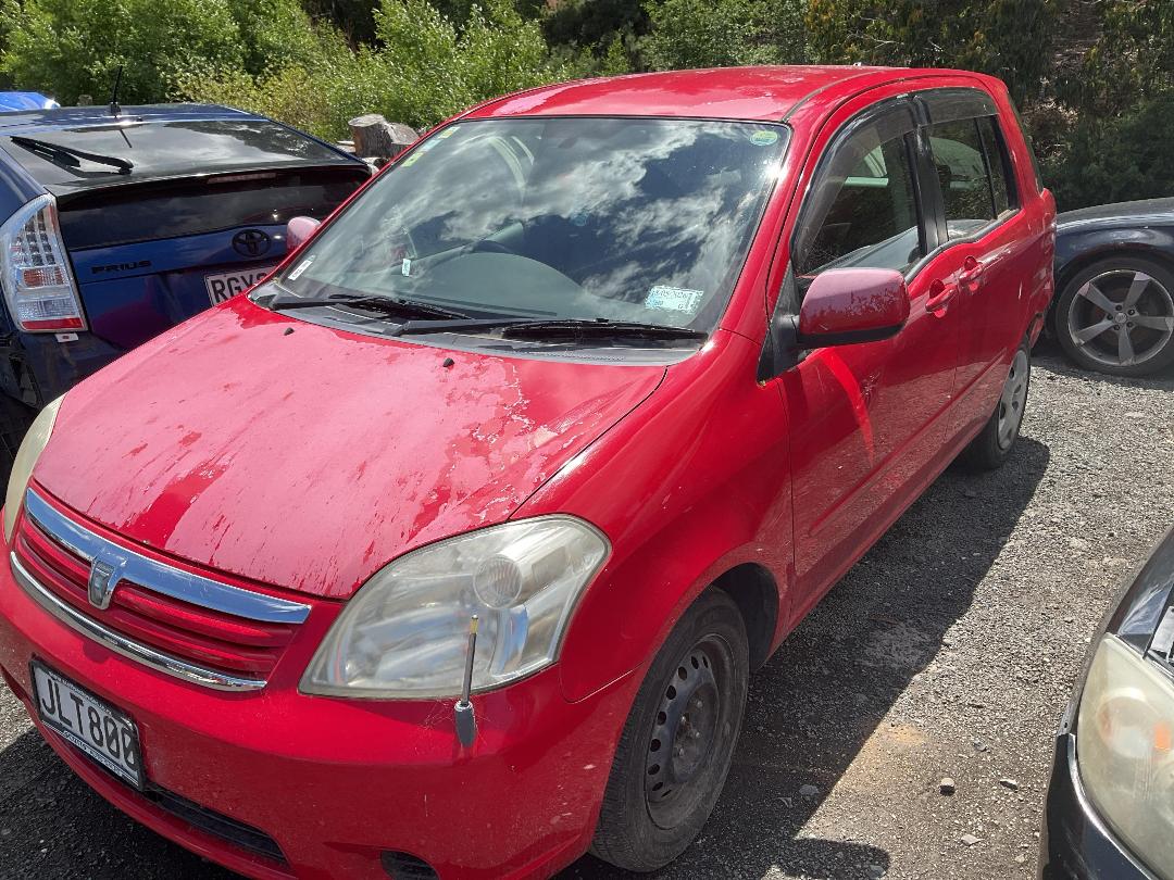 Photo '4' of Toyota Raum Photo '4' of Toyota Raum