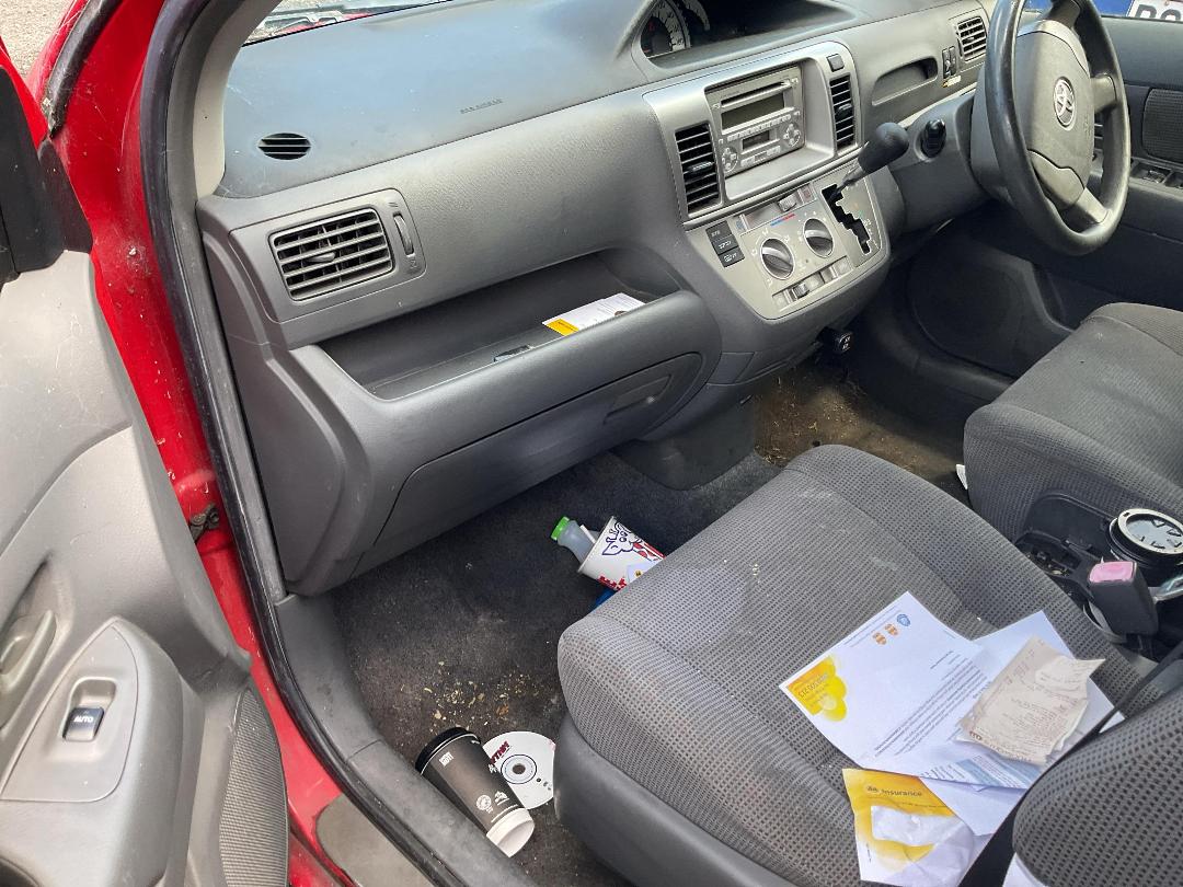 Photo '15' of Toyota Raum Photo '15' of Toyota Raum