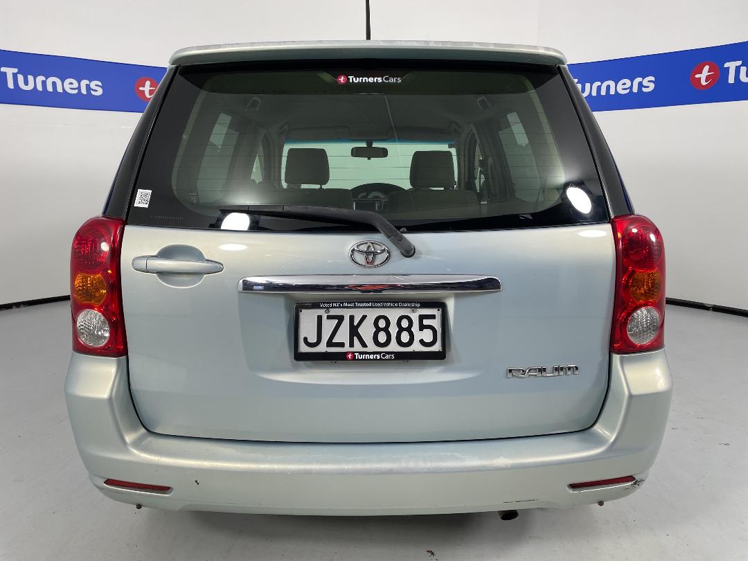 Photo '6' of Toyota Raum Photo '6' of Toyota Raum