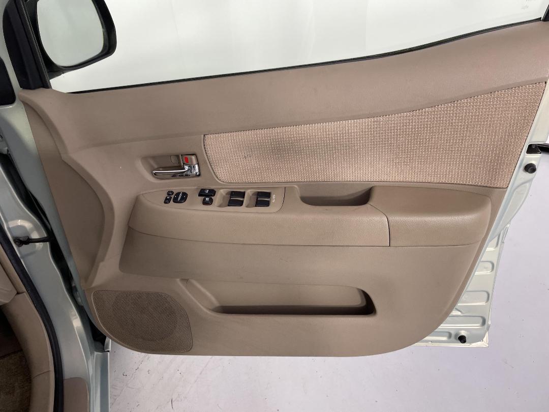 Photo '15' of Toyota Raum Photo '15' of Toyota Raum