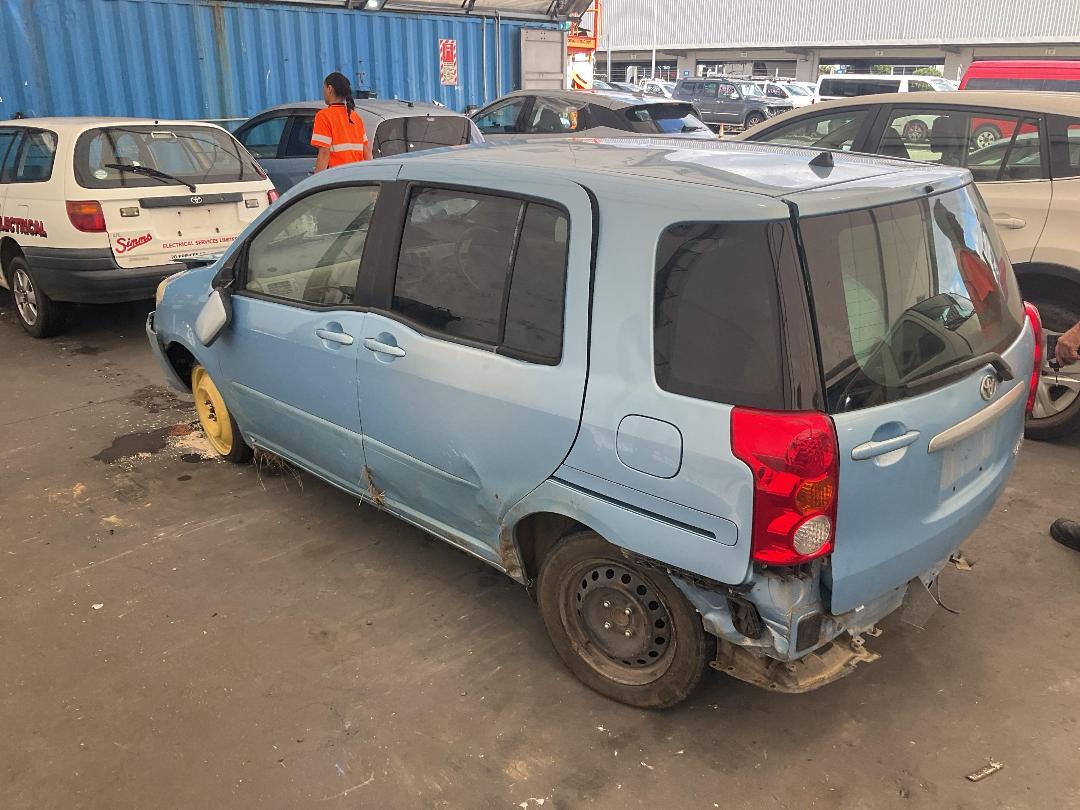 Photo '8' of Toyota Raum Photo '8' of Toyota Raum