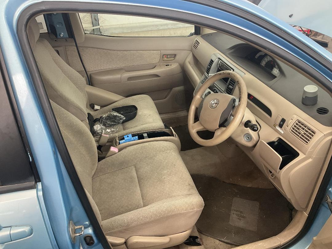 Photo '18' of Toyota Raum Photo '18' of Toyota Raum