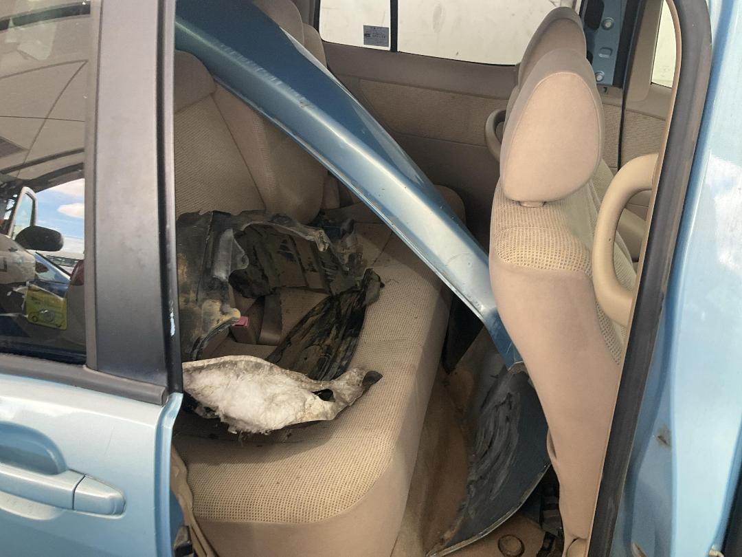 Photo '19' of Toyota Raum Photo '19' of Toyota Raum