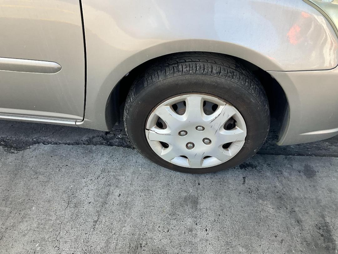 Photo '2' of Toyota Raum Photo '2' of Toyota Raum