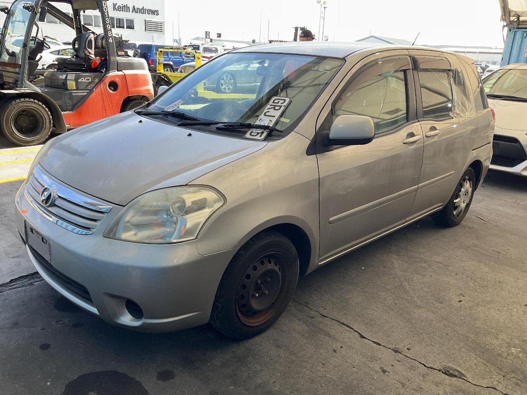 Photo '7' of Toyota Raum Photo '7' of Toyota Raum