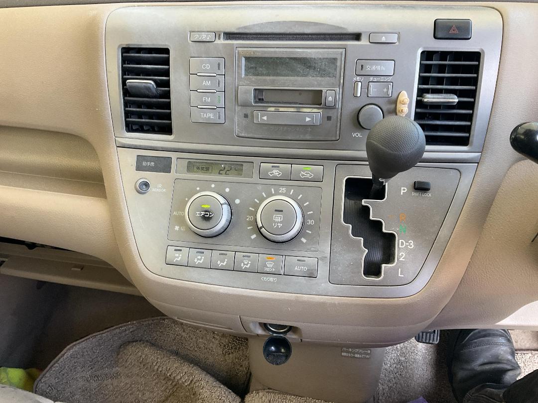 Photo '24' of Toyota Raum Photo '24' of Toyota Raum