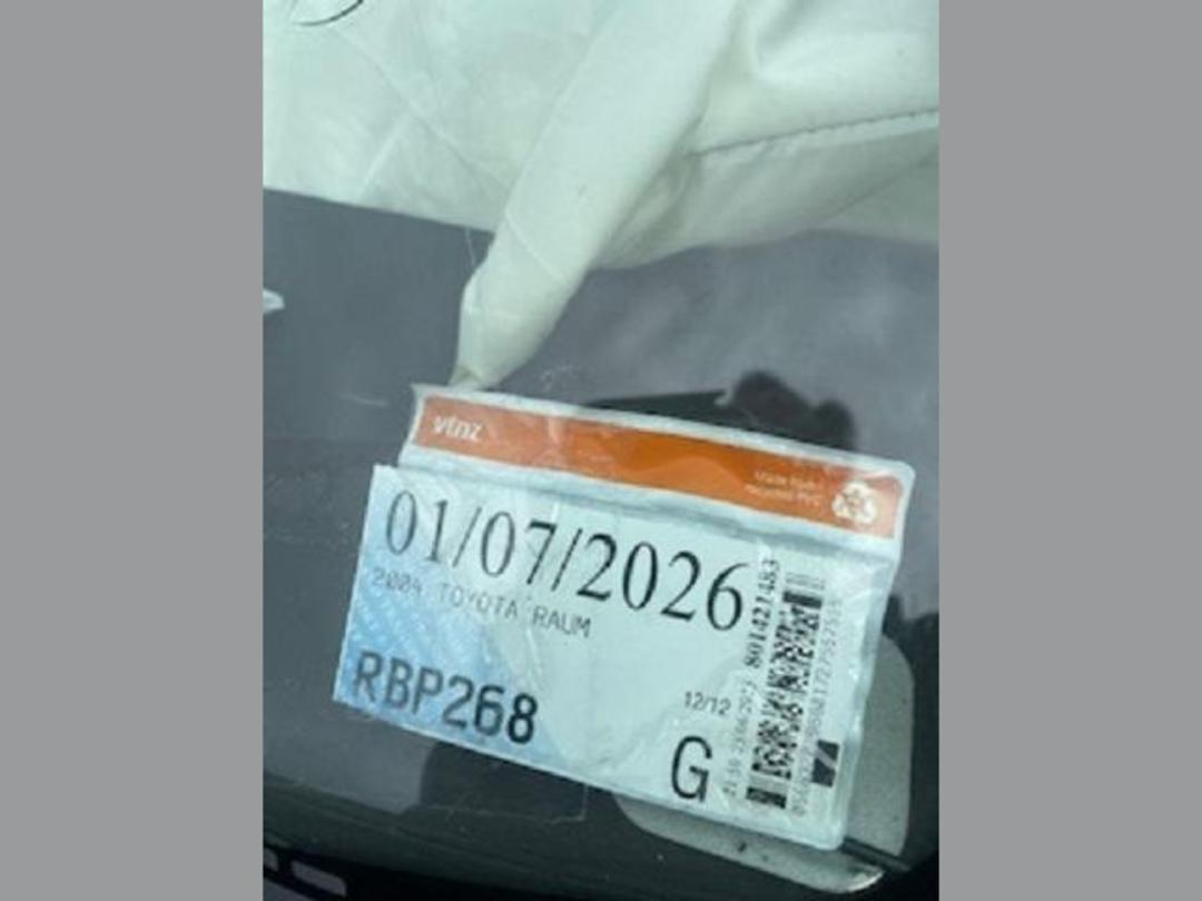 Photo '10' of Toyota Raum Photo '10' of Toyota Raum