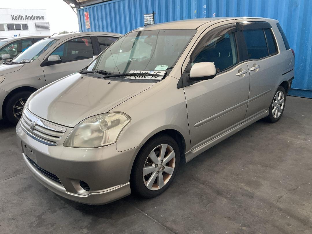 Photo '3' of Toyota Raum