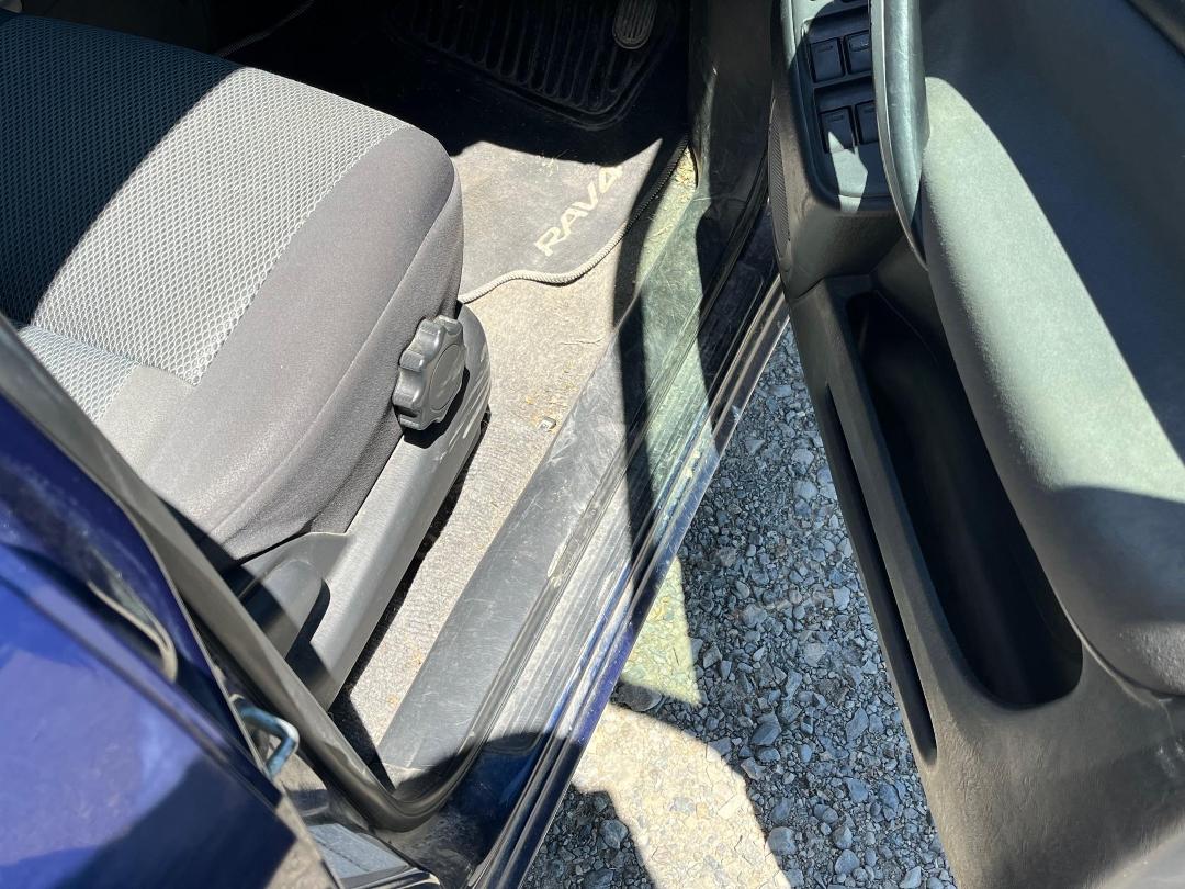 Photo '8' of Toyota Rav4 Photo '8' of Toyota Rav4