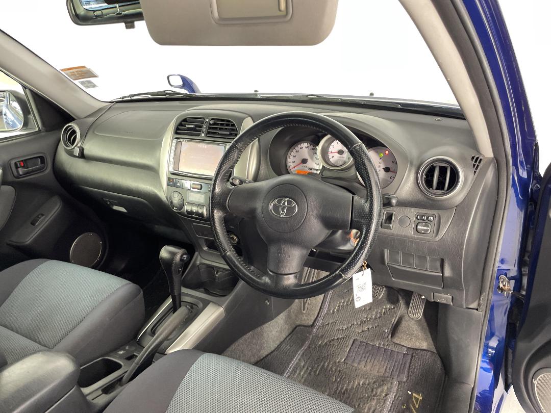 Photo '17' of Toyota Rav4 Photo '17' of Toyota Rav4