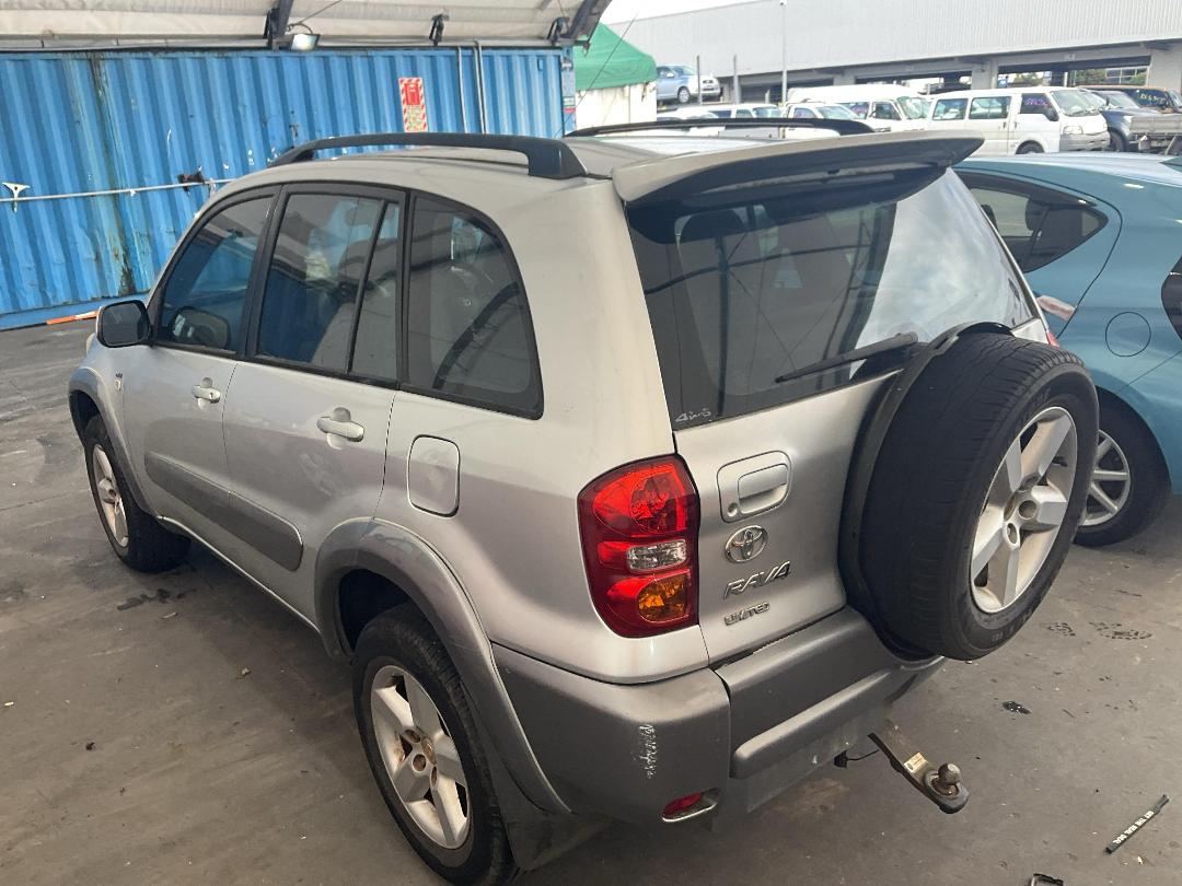 Photo '11' of Toyota RAV4