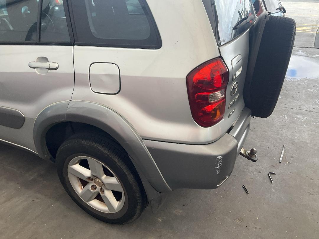 Photo '13' of Toyota RAV4