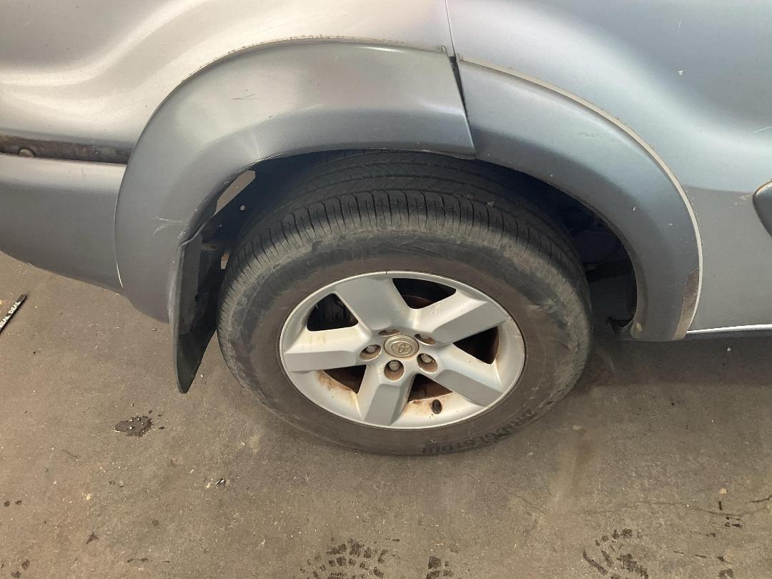 Photo '17' of Toyota RAV4