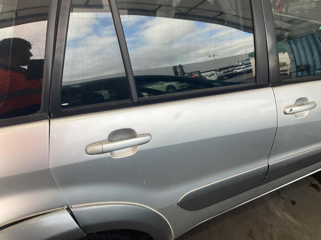 Photo '18' of Toyota RAV4