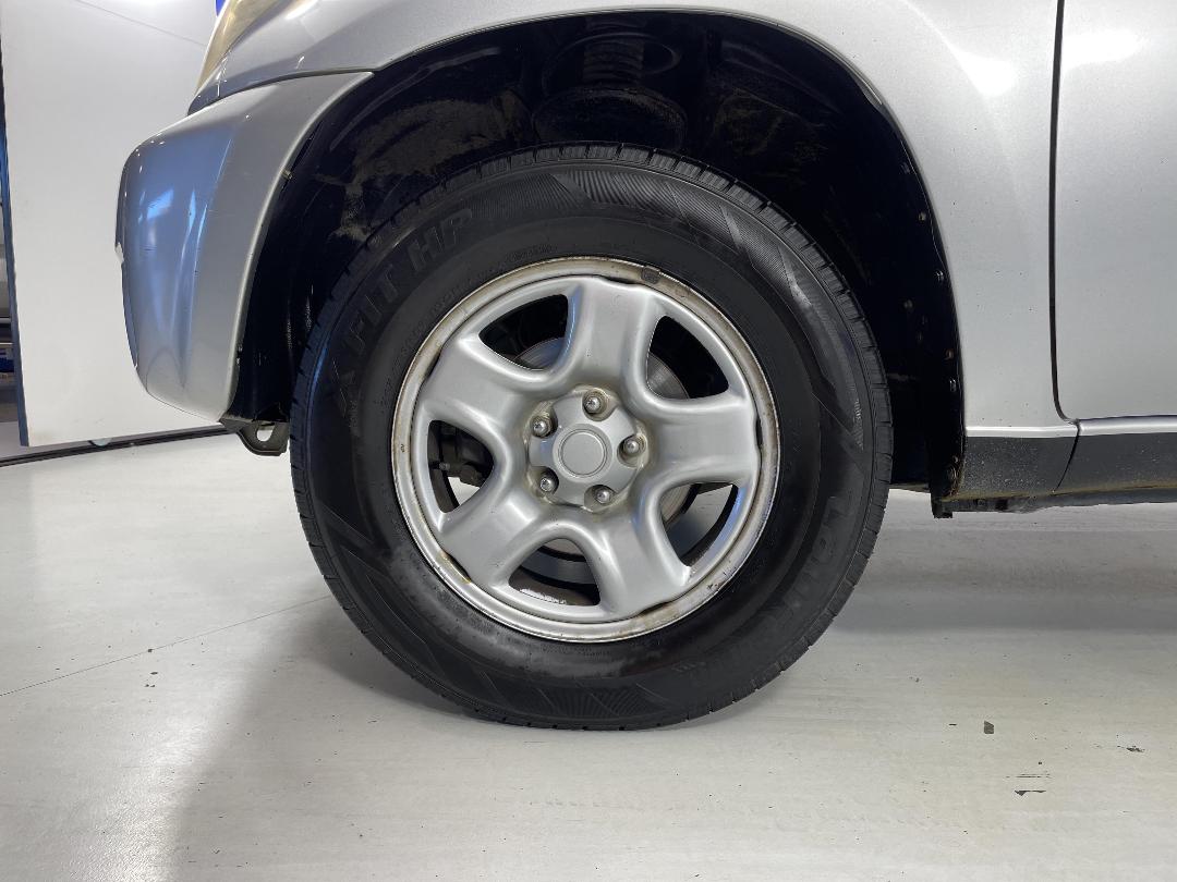 Photo '10' of Toyota Rav4