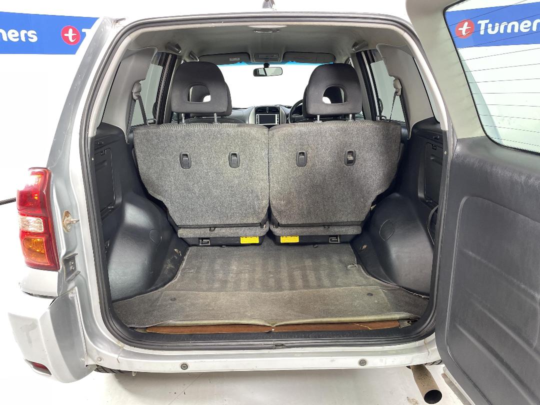 Photo '14' of Toyota Rav4