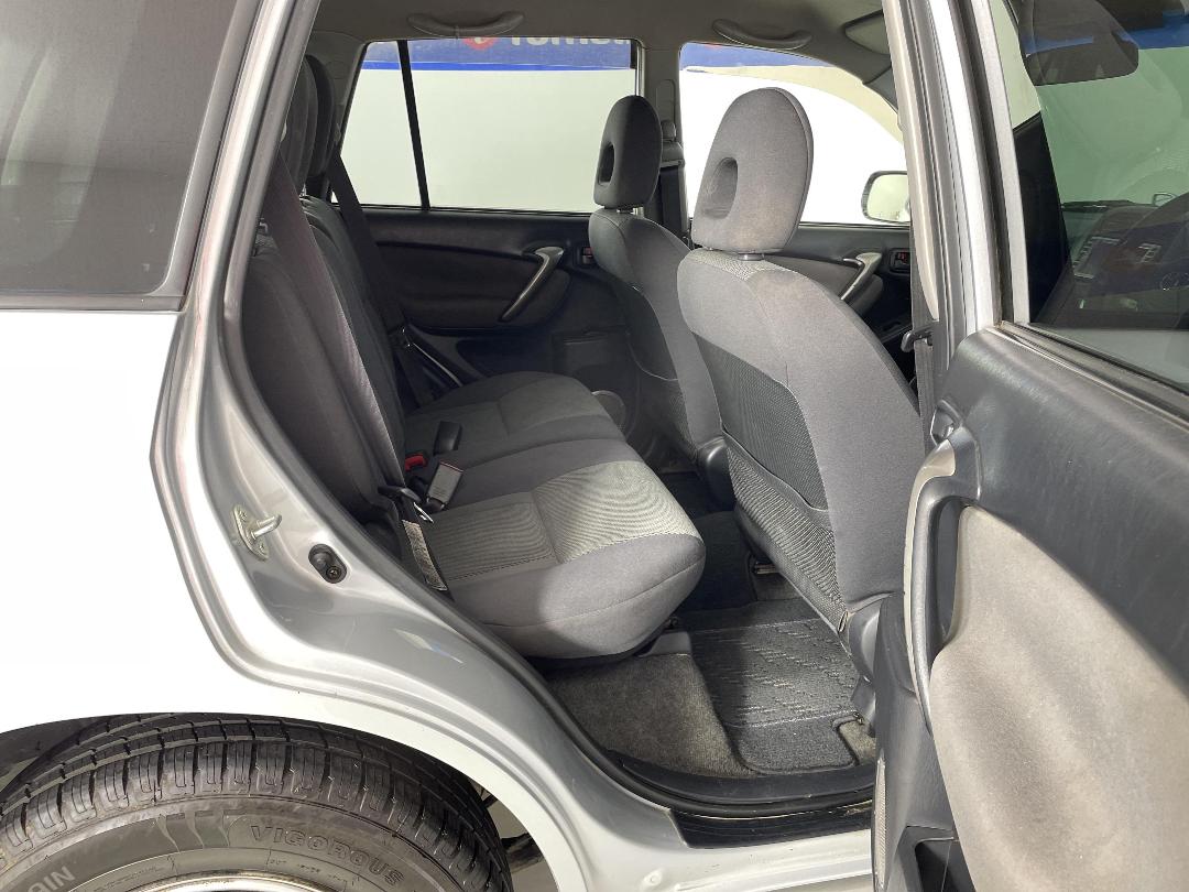 Photo '20' of Toyota Rav4