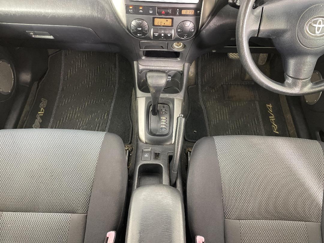 Photo '18' of Toyota Rav4