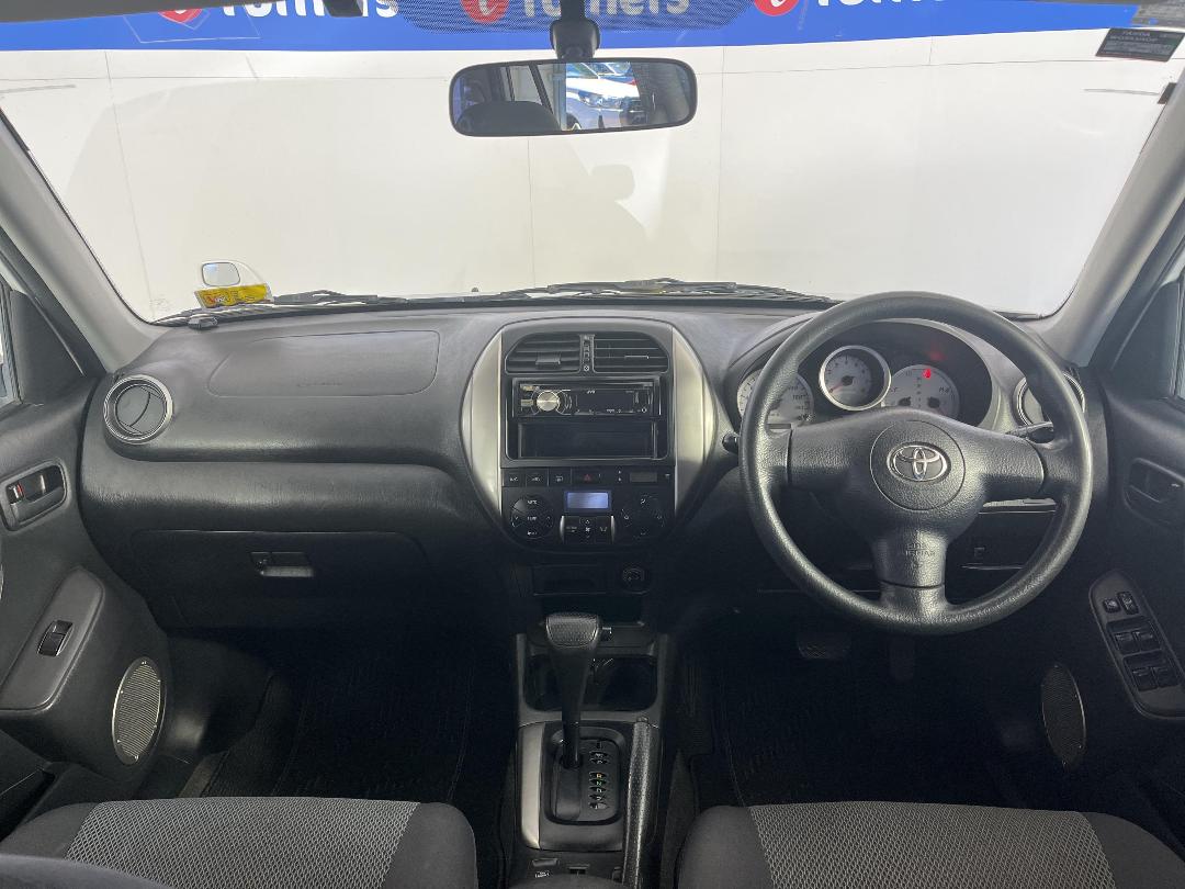 Photo '17' of Toyota Rav4 Photo '17' of Toyota Rav4