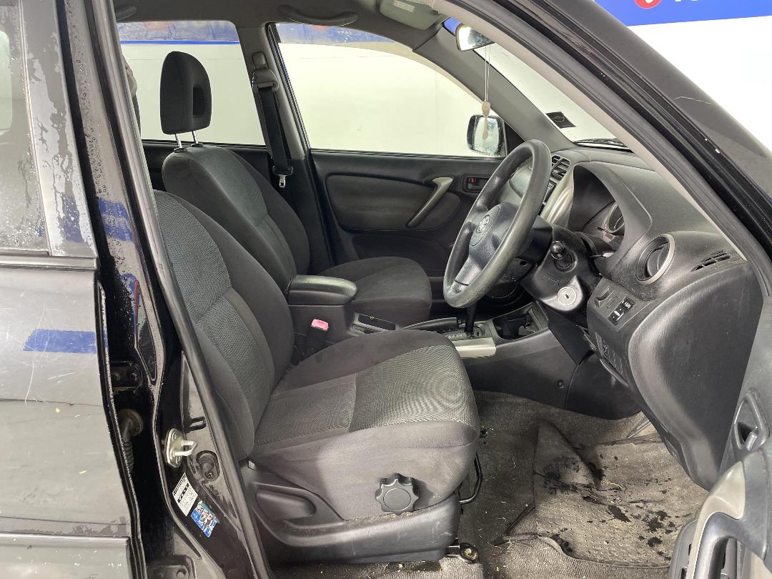 Photo '14' of Toyota Rav4