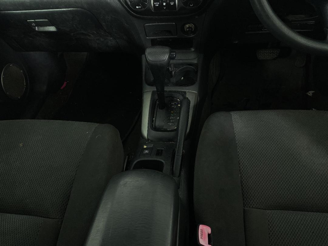 Photo '16' of Toyota Rav4