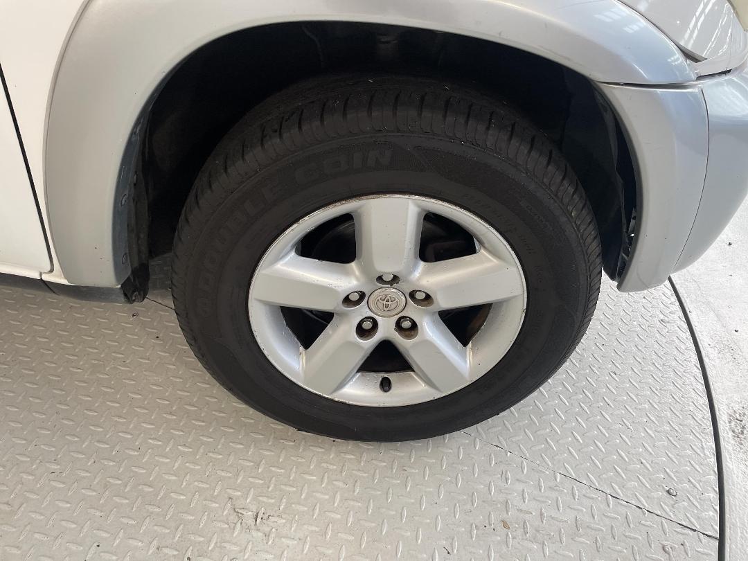 Photo '9' of Toyota Rav4