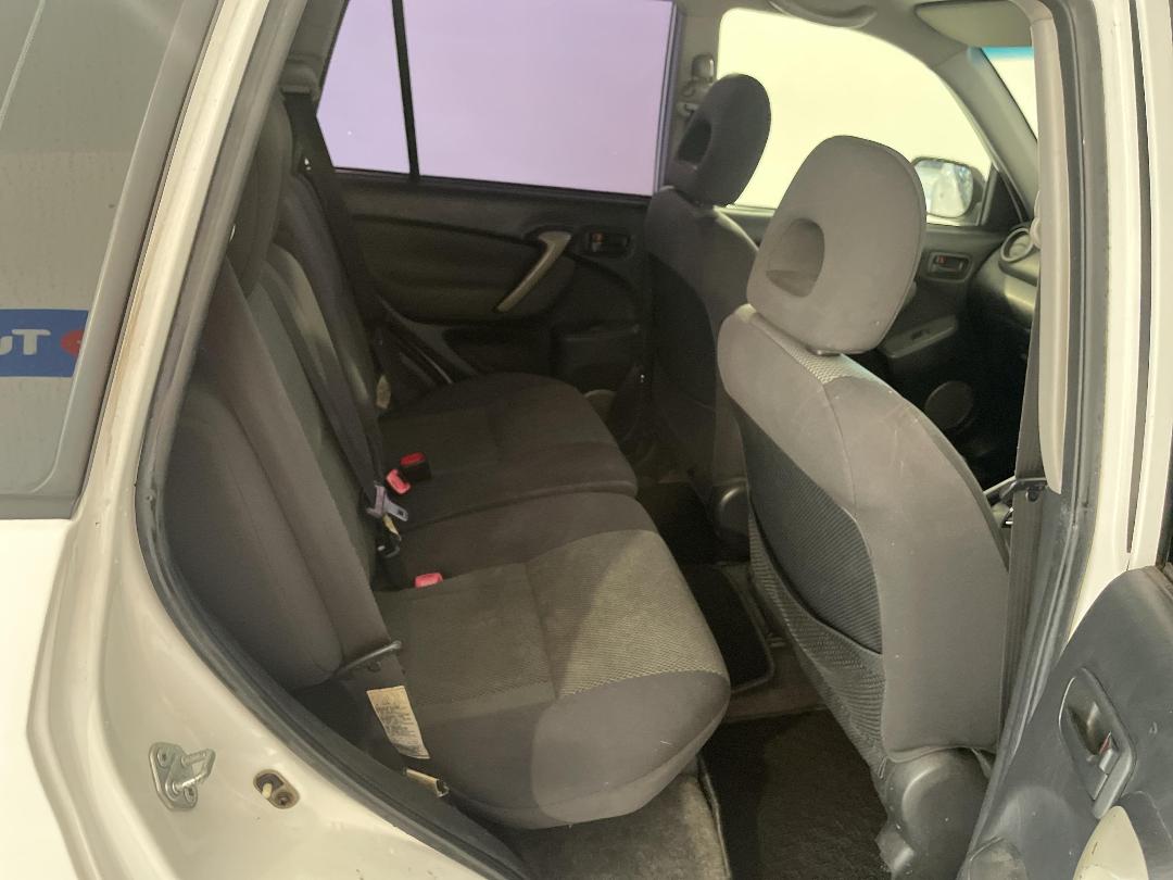 Photo '20' of Toyota Rav4