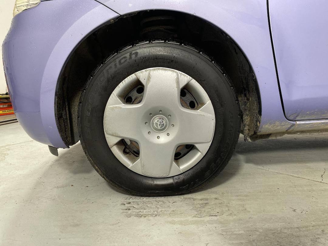 Photo '10' of Toyota Sienta