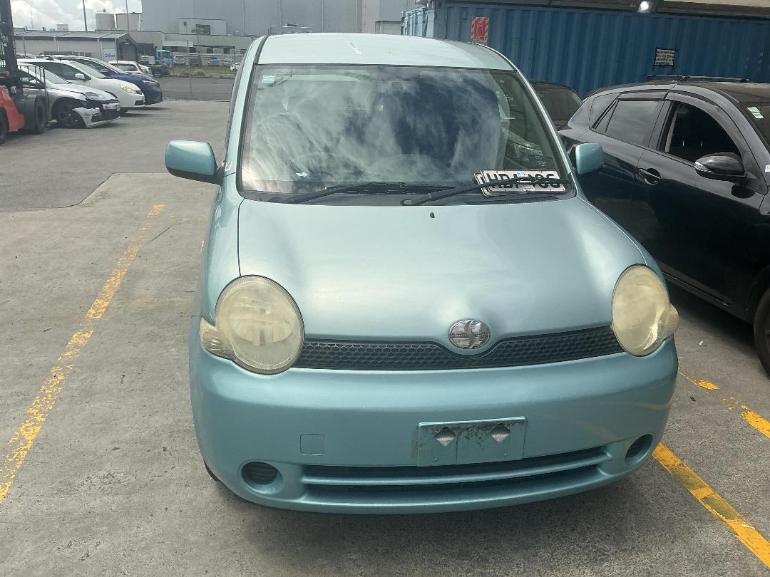 Photo '5' of Toyota Sienta