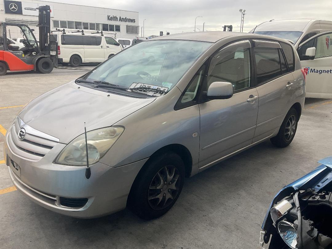 Photo '8' of Toyota Spacio Photo '8' of Toyota Spacio