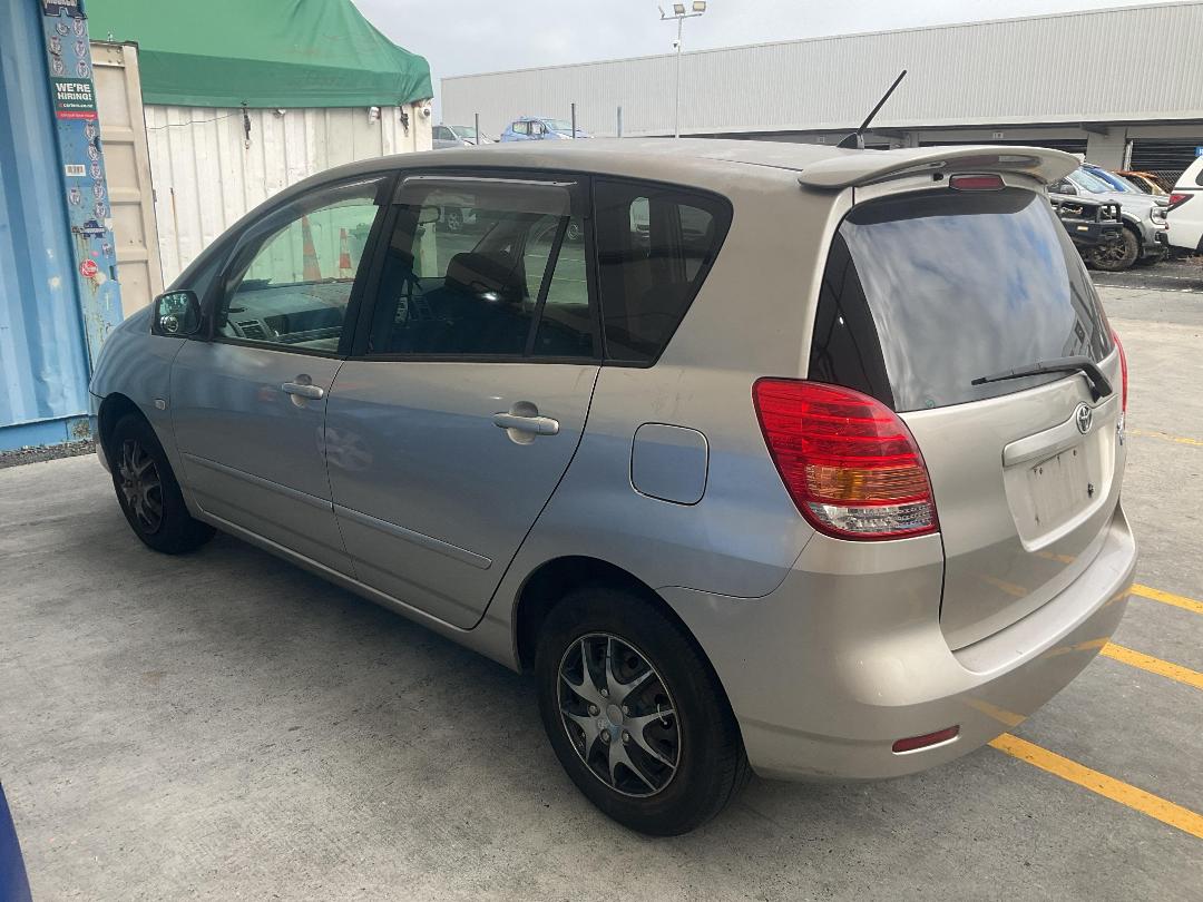 Photo '13' of Toyota Spacio Photo '13' of Toyota Spacio