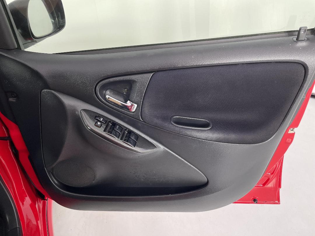 Photo '14' of Toyota Vitz Photo '14' of Toyota Vitz