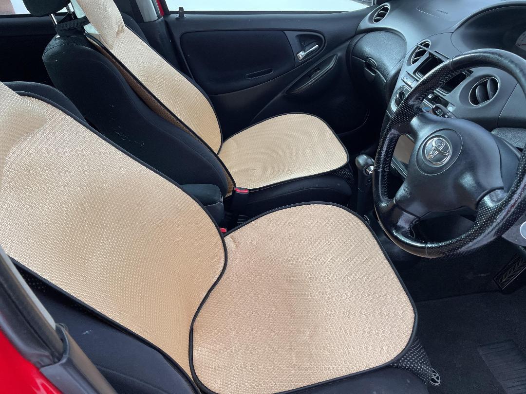 Photo '15' of Toyota Vitz Photo '15' of Toyota Vitz