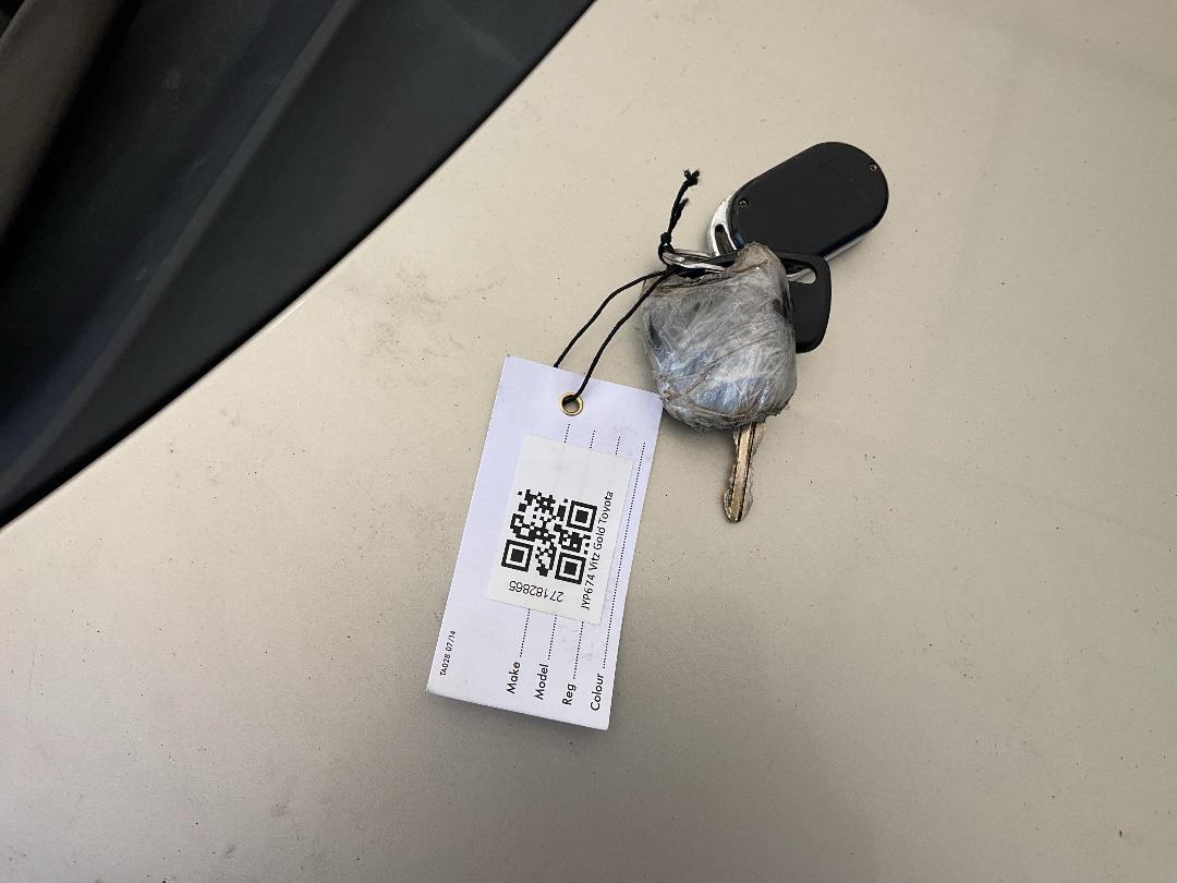 Photo '11' of Toyota Vitz Photo '11' of Toyota Vitz