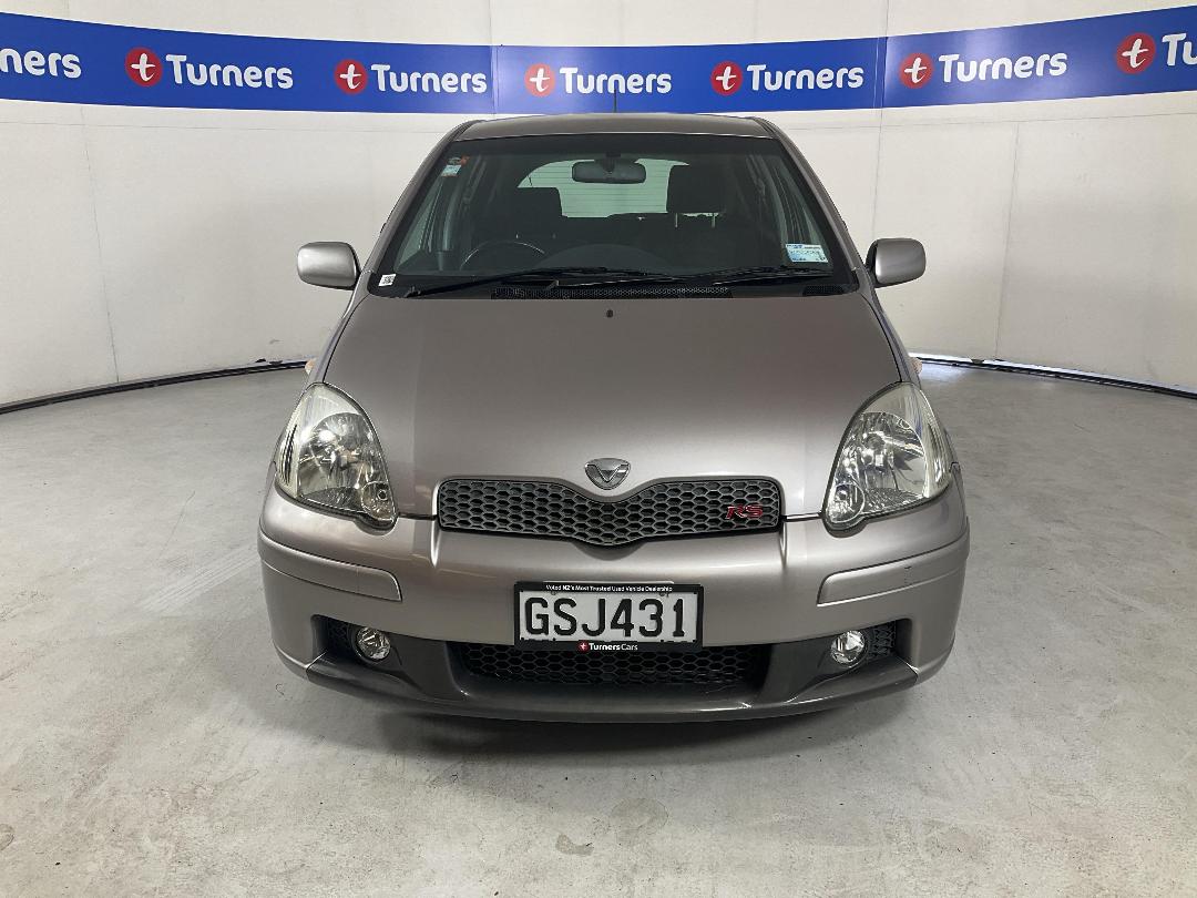 Photo '2' of Toyota Vitz