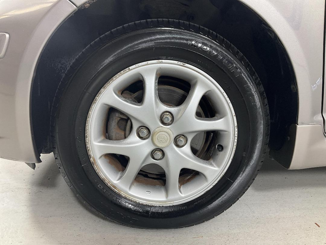 Photo '10' of Toyota Vitz