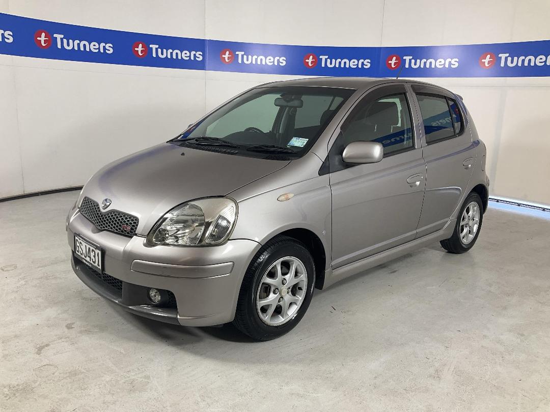 Photo '4' of Toyota Vitz