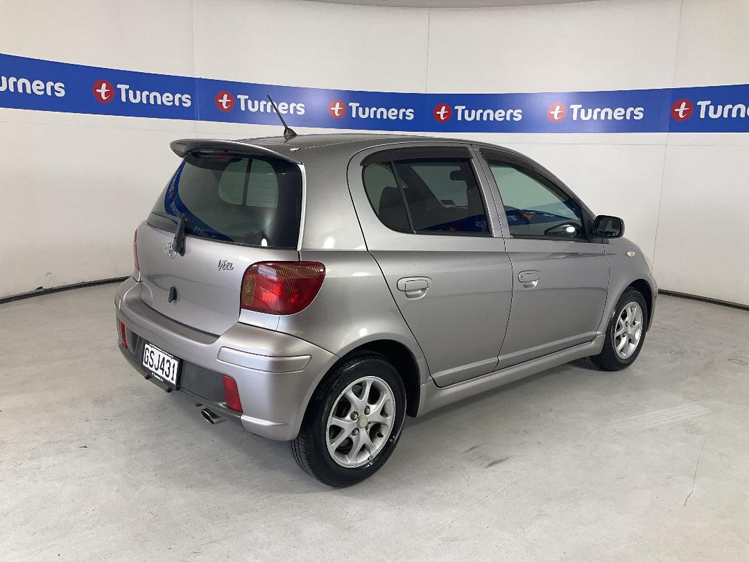 Photo '7' of Toyota Vitz