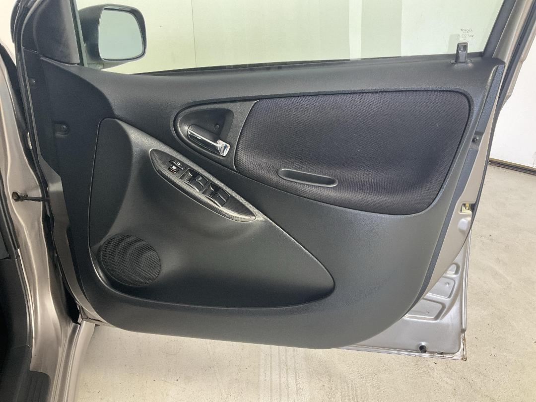 Photo '15' of Toyota Vitz