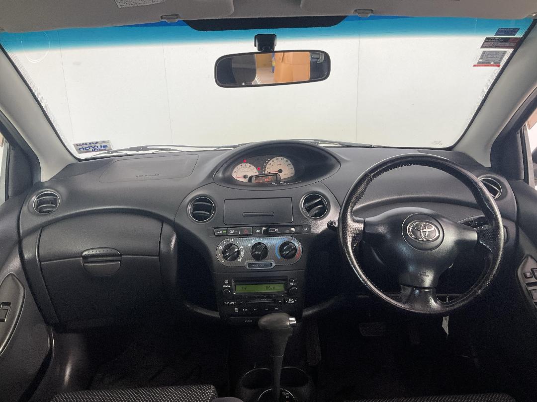 Photo '17' of Toyota Vitz