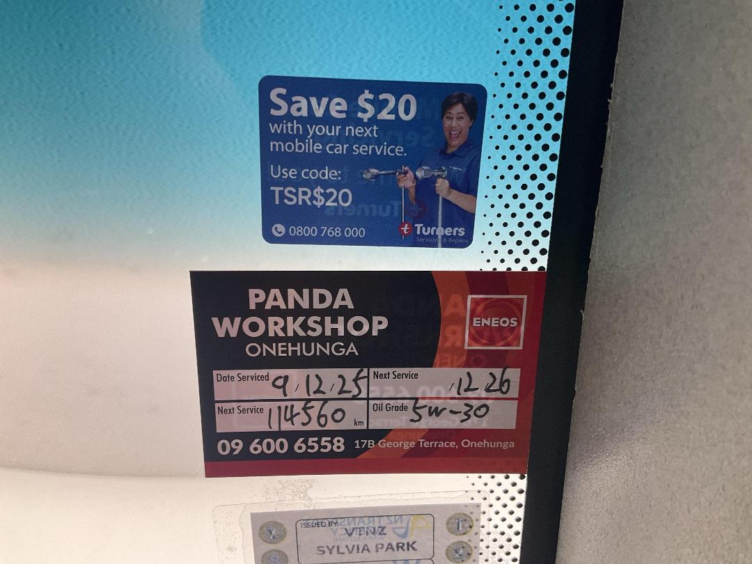 Photo '24' of Toyota Vitz