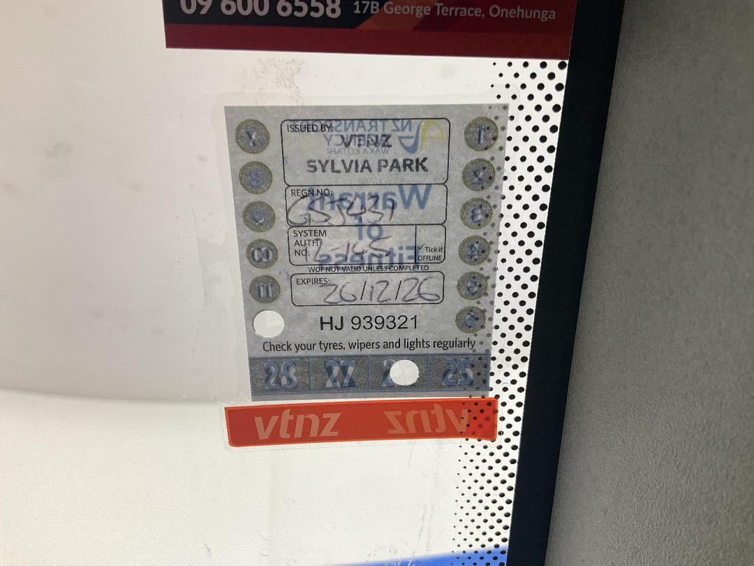 Photo '23' of Toyota Vitz