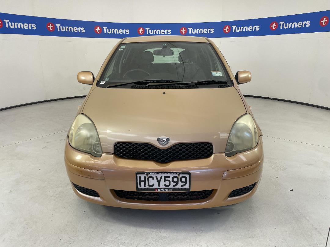 Photo '2' of Toyota Vitz