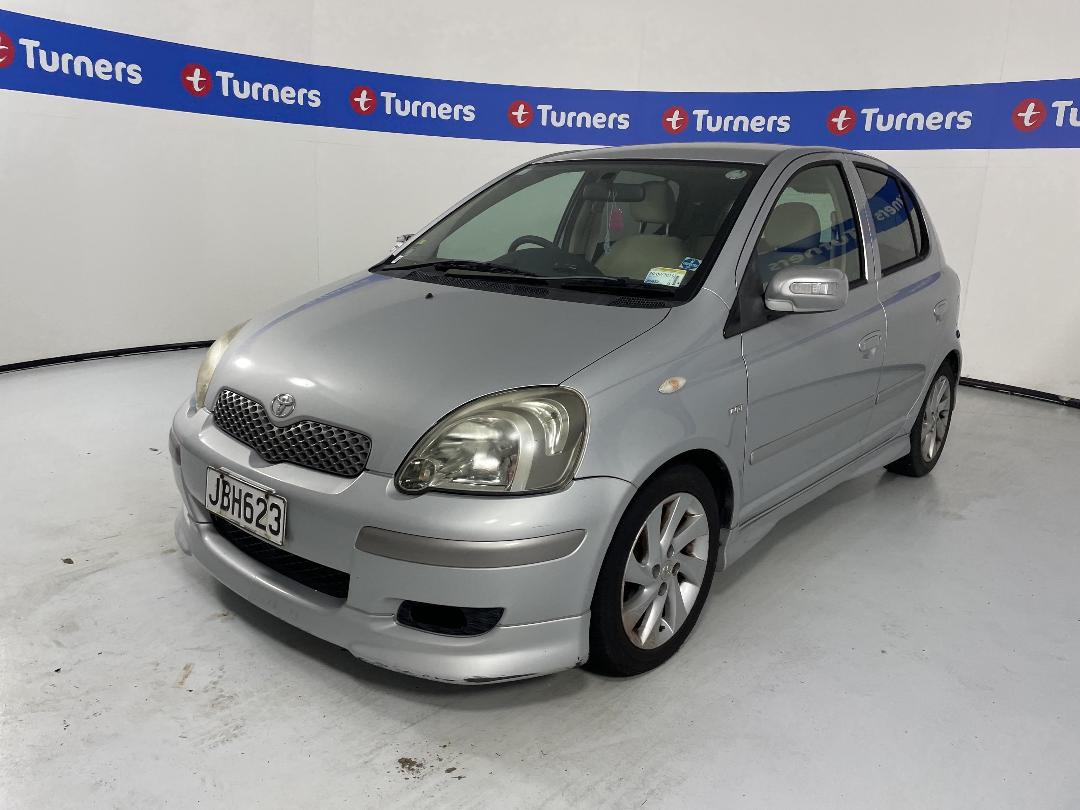 Photo '4' of Toyota Vitz